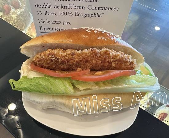 Chicken Sandwich (鸡肉三文治)
